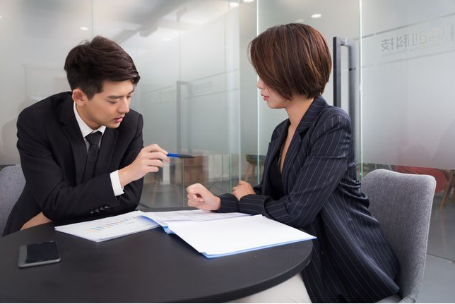 面试官说之后让hr与你联系下是指面试通过了吗还有戏吗