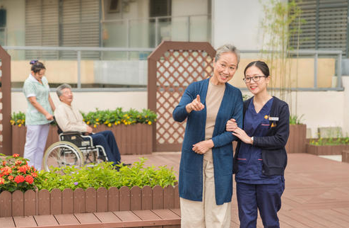 银发经济下的养老服务超5万亿中国式养老该如何突围