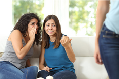 职场生存技巧：为什么说永远不要向同事透露家庭条件？