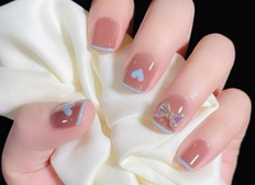 美甲培训多少钱一个人?正规美甲培训学校收费标准一览